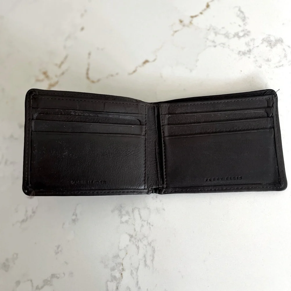 Perry Ellis Mens Wallet Dark Brown Leather